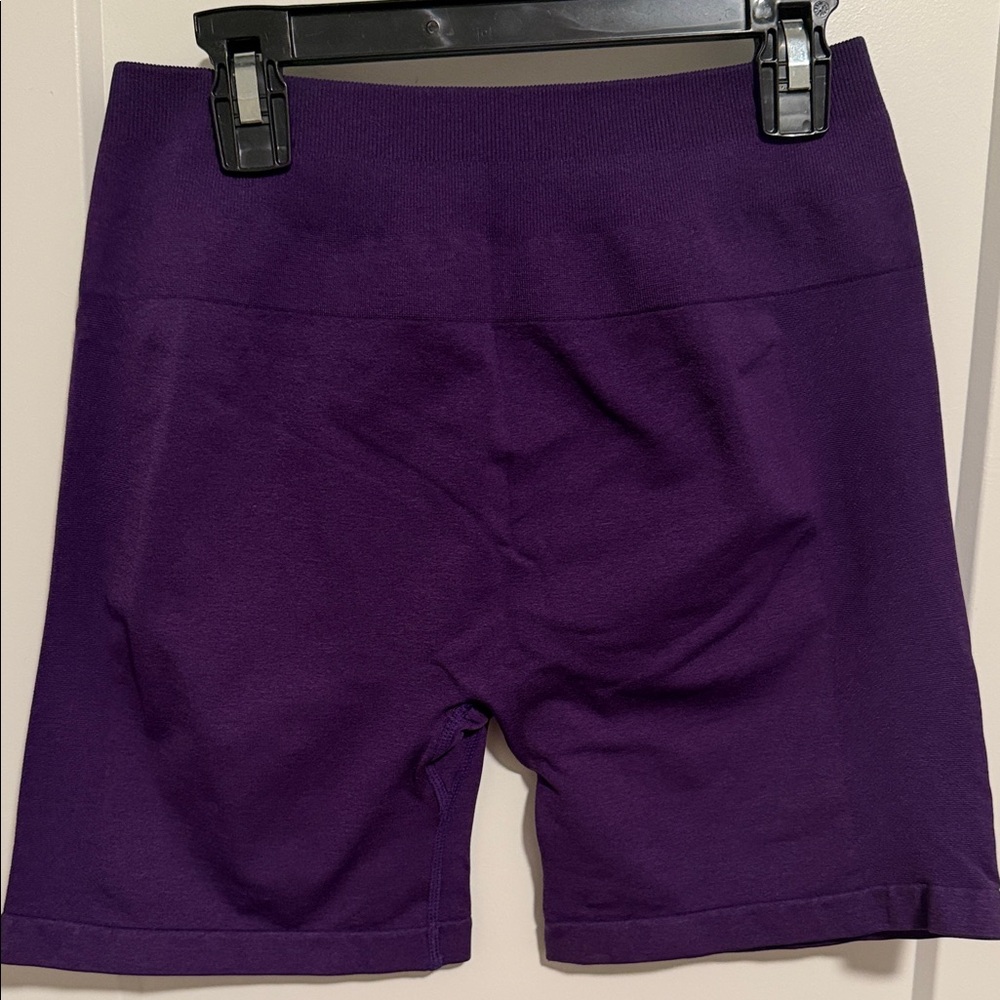 Aurola Women's Stylish Purple Bike Shorts - Picture 3 of 4